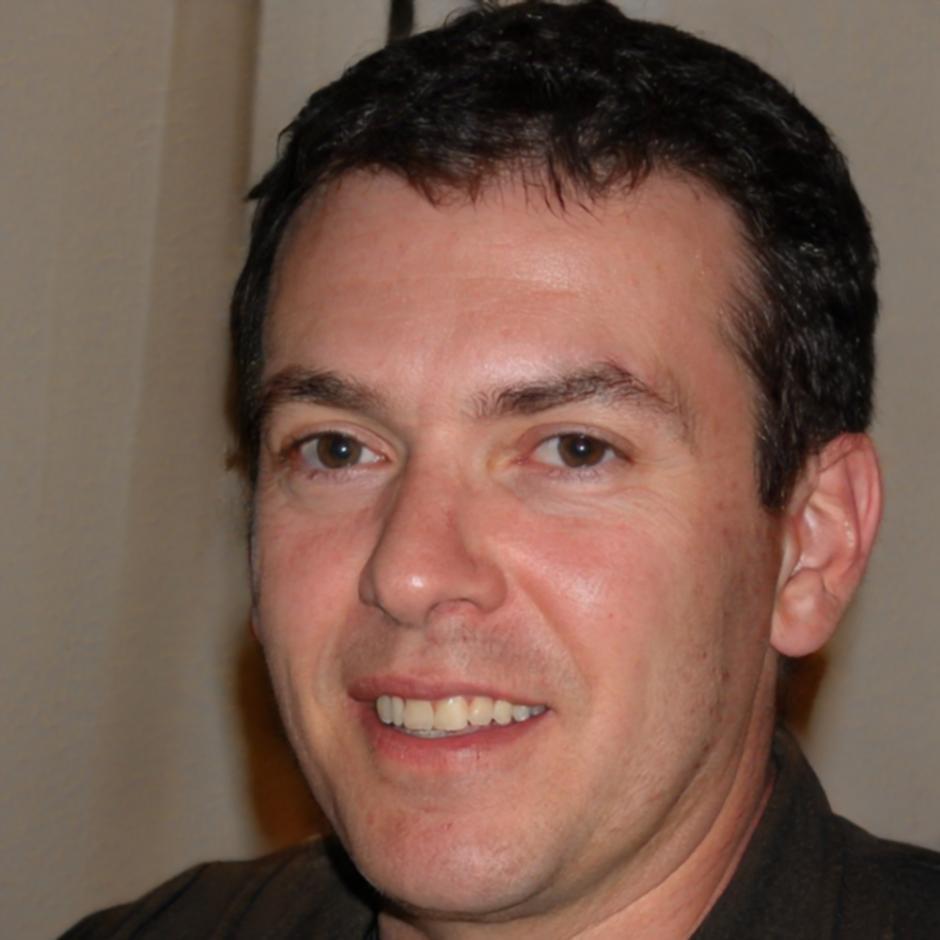 Ritratto di Luca Venturini, esperto SEO tecnico e formatore